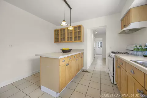 Kitchen - 532 E Hawthorne Blvd, Wheaton, IL 60187 photo 2 of 3