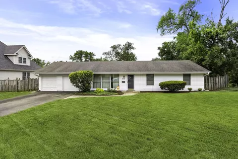 532 E Hawthorne Blvd, Wheaton, IL 60187