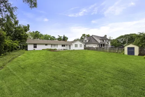 Exterior - 532 E Hawthorne Blvd, Wheaton, IL 60187 photo 3 of 3