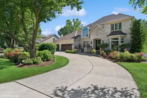 8 S241 Dunham Dr, Naperville, IL 60540
