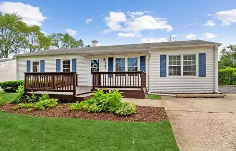 347 Hiawatha Dr, Buffalo Grove, IL 60089