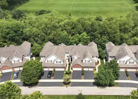 284 Remington Dr, Saint Charles, IL 60175