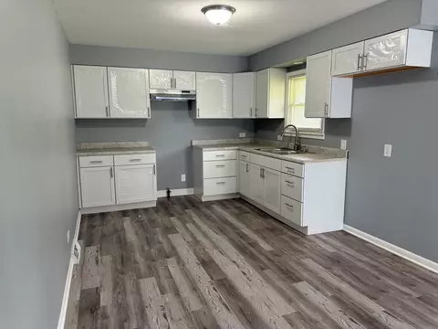 Kitchen - 2352 W 157th Pl, Markham, IL 60426 photo 1 of 3