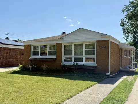 9424 Lorel Ave, Skokie, IL 60077