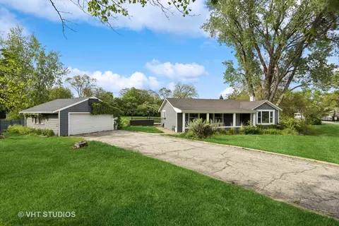 21 W534 Bemis Rd, Glen Ellyn, IL 60137