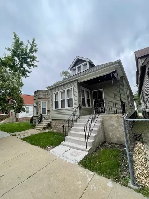 6536 S Loomis Blvd, Chicago, IL 60636