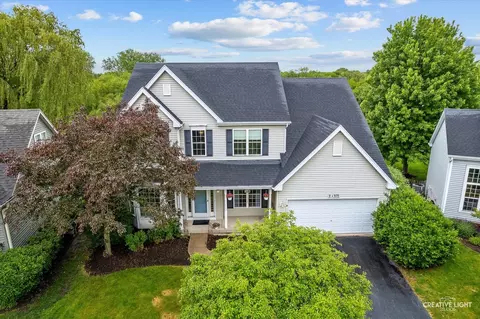 s970 Newton Square, Geneva, IL 60134