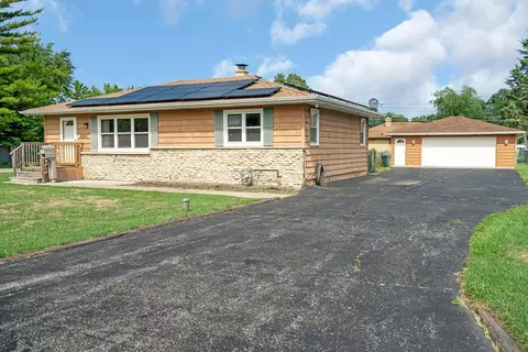 500 Siegmund St, Joliet, IL 60433
