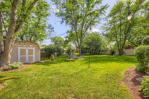Exterior - 905 Harrison Ln, Hoffman Estates, IL 60192 photo 4 of 12