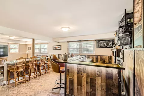 Other - 905 Harrison Ln, Hoffman Estates, IL 60192 photo 3 of 4