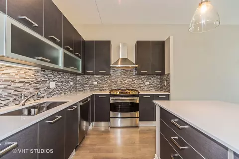 Kitchen - 65 E Monroe St #4010, Chicago, IL 60603 photo 1 of 2