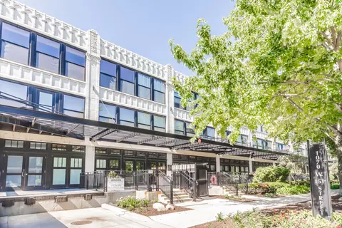 1070 W 15th St #105, Chicago, IL 60608