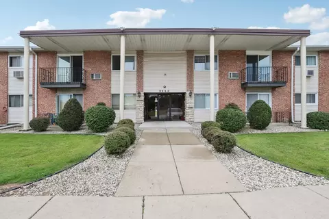 9250 Noel Ave #205E, Des Plaines, IL 60016