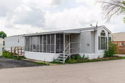27 W370 Geneva Rd #43, West Chicago, IL 60185