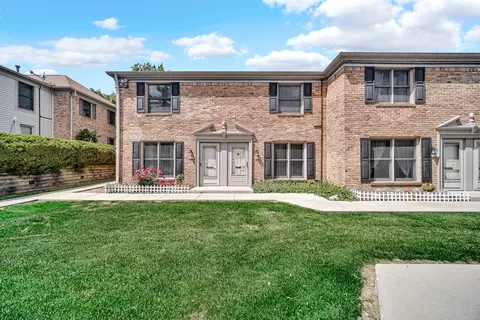 1746 Sessions Walk #1746, Hoffman Estates, IL 60169