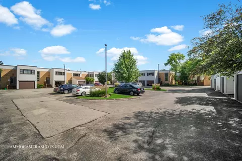 Exterior - 374 Oaktree Ct, Hoffman Estates, IL 60169 photo 1 of 7