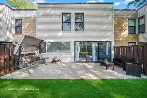 Exterior - 374 Oaktree Ct, Hoffman Estates, IL 60169 photo 4 of 7