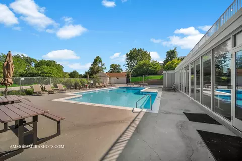 Exterior - 374 Oaktree Ct, Hoffman Estates, IL 60169 photo 7 of 7