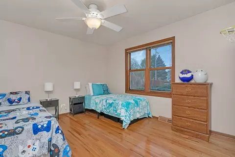 Bedroom - 5209 Meadowbrook St, Plainfield, IL 60586 photo 4 of 5