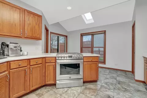 Kitchen - 5209 Meadowbrook St, Plainfield, IL 60586 photo 3 of 5