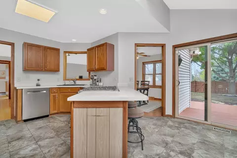 Kitchen - 5209 Meadowbrook St, Plainfield, IL 60586 photo 4 of 5