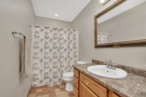 Bath - 5209 Meadowbrook St, Plainfield, IL 60586 photo 3 of 4