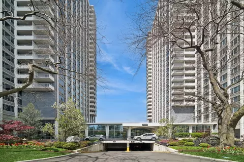 4250 N Marine Dr #2927, Chicago, IL 60613