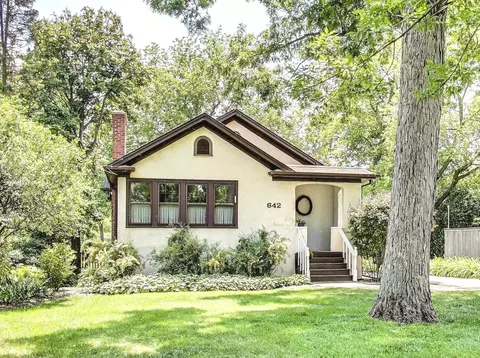 642 Gray Ave, Highland Park, IL 60035