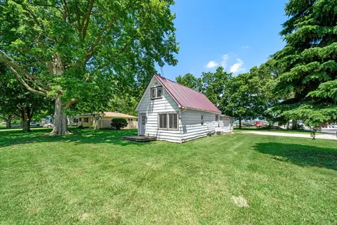 130 E Ann St, Somonauk, IL 60552