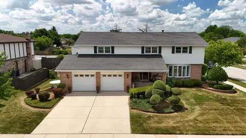 15624 Sunset Ridge Dr, Orland Park, IL 60462