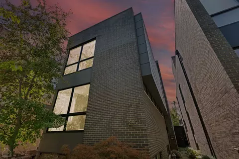 Undisclosed, Chicago, IL 60612 photo 2