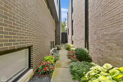 Undisclosed, Chicago, IL 60612 photo 6
