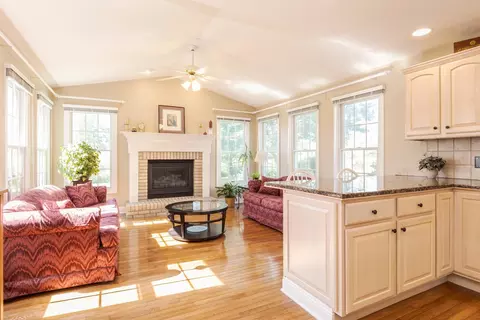 Living - 605 Ironwood Cc Dr, Normal, IL 61761 photo 5 of 7