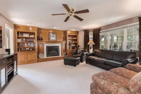 Living - 605 Ironwood Cc Dr, Normal, IL 61761 photo 2 of 7