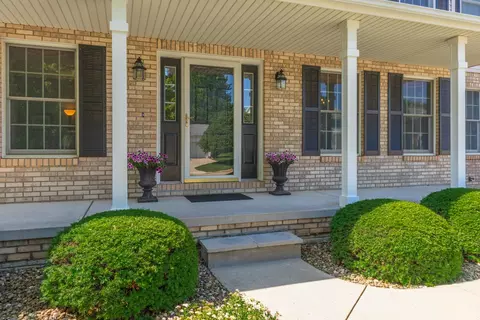 Exterior - 605 Ironwood Cc Dr, Normal, IL 61761 photo 6 of 6