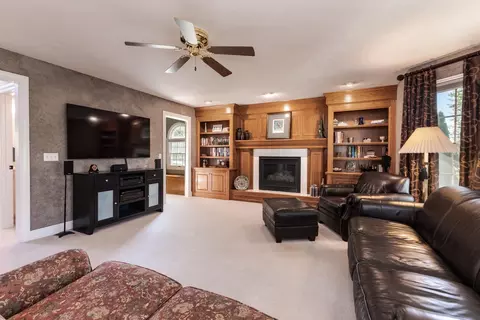 Living - 605 Ironwood Cc Dr, Normal, IL 61761 photo 3 of 7