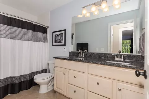Bath - 605 Ironwood Cc Dr, Normal, IL 61761 photo 6 of 7