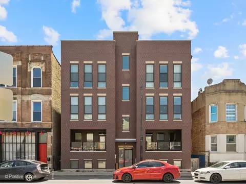 3037 W Belmont Ave #2W, Chicago, IL 60618