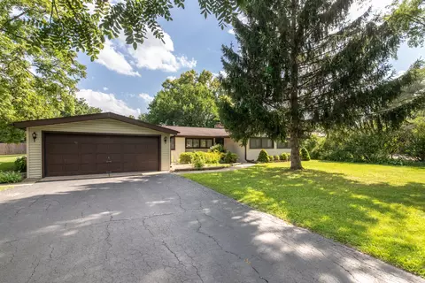 419 W Clarendon St, Prospect Heights, IL 60070