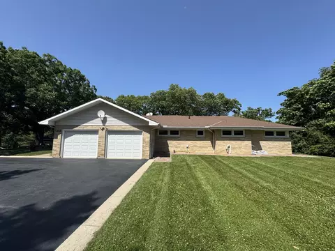 26575 N Fairfield Rd, Wauconda, IL 60084