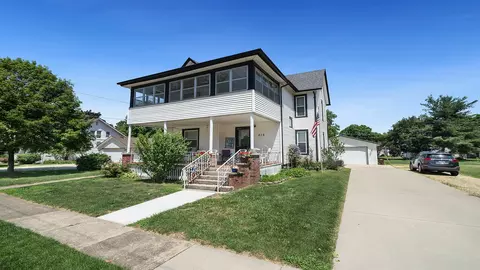 215 E 3rd St, Byron, IL 61010