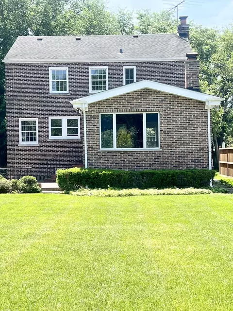 Exterior - 1253 Cherry St, Winnetka, IL 60093 photo 2 of 3