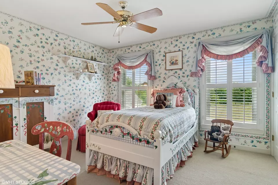 Bedroom - 2 Hickory Ln, Barrington, IL 60010 photo 4 of 4