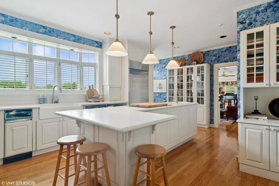 Kitchen - 2 Hickory Ln, Barrington, IL 60010 photo 3 of 4