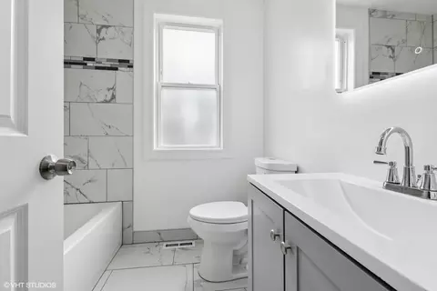 Bath - 629 E 87th Pl, Chicago, IL 60619 photo 3 of 5