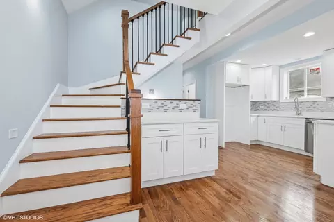 Entry Way - 629 E 87th Pl, Chicago, IL 60619 photo 1 of 3
