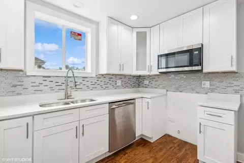 Kitchen - 629 E 87th Pl, Chicago, IL 60619 photo 2 of 2