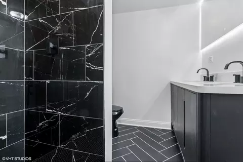 Bath - 629 E 87th Pl, Chicago, IL 60619 photo 1 of 5