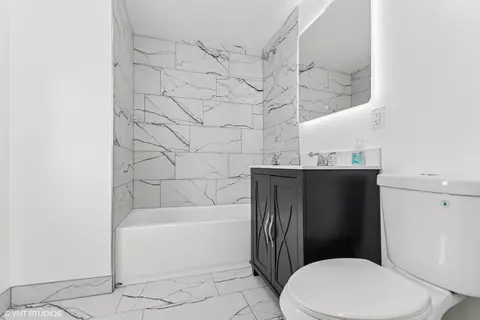 Bath - 629 E 87th Pl, Chicago, IL 60619 photo 4 of 5