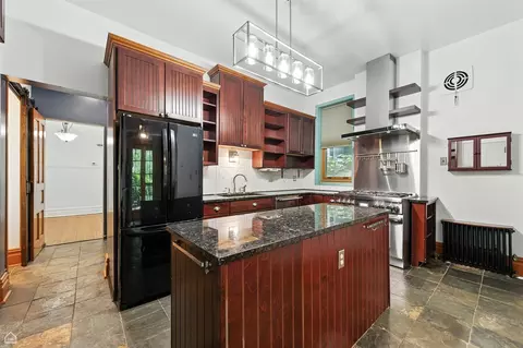 Kitchen - 1344 E Madison Park Ave, Chicago, IL 60615 photo 1 of 3